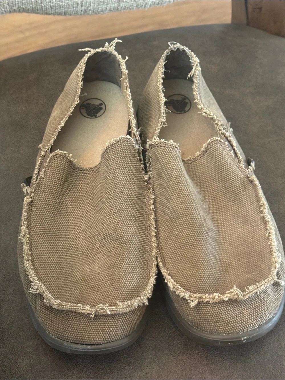 CROCS Men's Frayed Canvas Slip-On Loafers - Men’s Santa Cruz Slip-On Brown